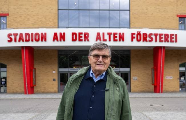 Football, Hans Meyer as a guest at the Stadion an der Alten Försterei