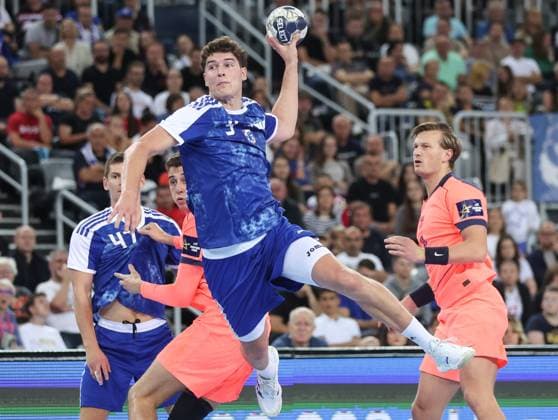 RK Zagreb v Barca - EHF Champions League - Group Phase ZAGREB, CROATIA - SEPTEMBER 25: Luka Lovre Klarica of RK Zagreb shoots a ball during EHF Machineseeker Champions league match between RK Zagreb and FC Barcelona, Barca at Arena Zagreb on September 25, 2025 in Zagreb, Croatia.  GoranxStanzl PIXSELL