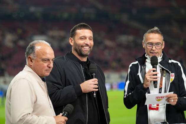 from left Hansi Mueller, Kevin Kuranyi, Holger Laser GER, VfB Stuttgart vs Celta Vigo, Football, UEFA Europa League, Men, Matchday 1, Season 2025 2026, 25 09 2025, GER, VfB Stuttgart vs Celta Vigo, Football, UEFA Europa League, Men, Matchday 1, Season 2025 2026, 25 09 2025 Stuttgart Copyright: xEibner-Pressefoto WolfgangxFrankx EP_WFK