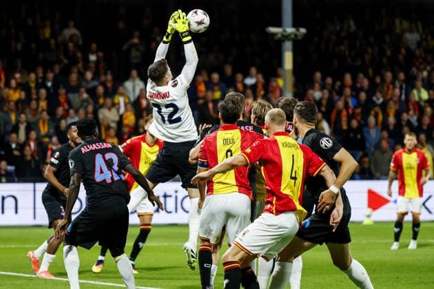 DEVENTER - FCSB goalkeeper Åžtefan TÃ¢rnovanu during the Europa League match between Go Ahead Eagles and Steaua Bucharest at the De Adelaarshorst stadium on September 25, 2025, in Deventer, Netherlands. ANP VINCENT JANNINK UEFA Europa League 2025-2026 xVIxANPxSportx xxANPxIVx 537472138 originalFilename: 537472138.jpg