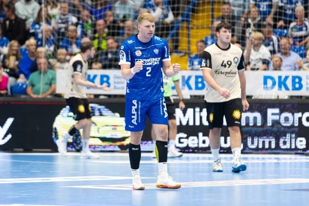 25 09 2025, xkwix, Handball, 1 Handball Bundesliga, DAIKIN HBL 2025 26, TBV Lemgo Lippe Bergischer HC, PHOENIX CONTACT Arena Goal celebration after the goal by Lukas Hutecek TBV Lemgo Lippe 2 NRW Germany