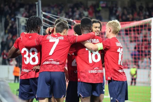 FOOTBALL : LOSC Lille vs SK Brann - UEFA Europa League - 25 09 2025 Joie des joueurs du LOSC apres le but victorieux de Olivier GIROUD (LOSC Lille) lors du match LOSC Lille vs SK Brann, UEFA Europa League phase de ligue, Decathlon Arena stade Pierre Mauroy, le 25 septembre 2025 - photo Laurent Sanson PsnewZ  Copyright: xLaurentxSANSONx xPsnewZx