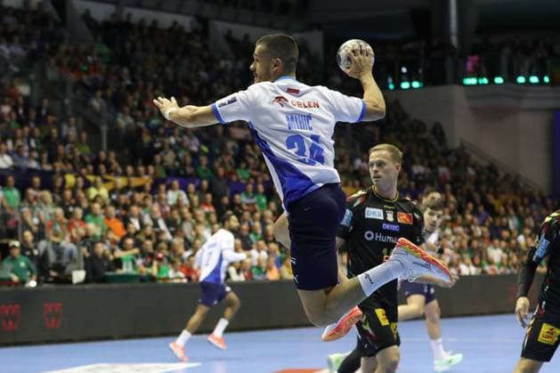 25 09 2025, xtgx, Handball, EHF Champions League, SC Magdeburg Wisla Plock v l Lovro Mihic Plock, 34 throws goal, goal scorer, scores goal, scores the goal Magdeubrg