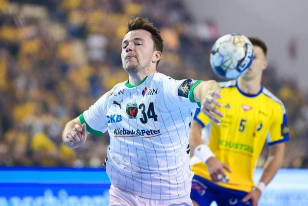 2025.09.25 Kielce Pilka reczna , Liga Mistrzow EHF , sezon 2025 26 Industria Kielce - Fuechse Berlin N z Hakun West Av Teigum, Michal Olejniczak Foto Tomasz Fafara PressFocus 2025.09.25 Kielce Handball , EHF Champions League , 2025 2026 season Industria Kielce - Fuechse Berlin Hakun West Av Teigum, Michal Olejniczak Credit: Tomasz Fafara PressFocus NEWSPIX.PL --- newspix.pl 