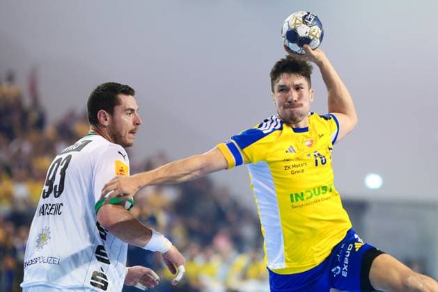 2025.09.25 Kielce Pilka reczna , Liga Mistrzow EHF , sezon 2025 26 Industria Kielce - Fuechse Berlin N z Mijajlo Marsenic, Alex Dujszebajew Dujshebaev Dovichebaeva Foto Tomasz Fafara PressFocus 2025.09.25 Kielce Handball , EHF Champions League , 2025 2026 season Industria Kielce - Fuechse Berlin Mijajlo Marsenic, Alex Dujszebajew Dujshebaev Dovichebaeva Credit: Tomasz Fafara PressFocus NEWSPIX.PL --- newspix.pl 
