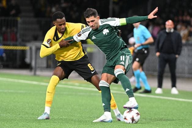 BERN, SWITZERLAND SEPTEMBER 25 Edimilson Fernandes of Young Boys l against Tasos Bakasetas of Panathinaikos r during the UEFA Europa League 2025 26 League Phase MD1 match between BSC Young Boys and Panathinaikos FC at Stadion Wankdorf on September 25, 2025 in Bern, Switzerland Bern Stadion Wankdorf Bern Switzerland Copyright: xJustPictures.ch ManuelxWinterbergerx jp-en-EuSpIm-MWI_3537