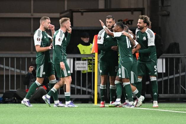 BERN, SWITZERLAND SEPTEMBER 25 Anass Zaroury of Panathinaikos celebrating his goal 0 2 with the teammates during the UEFA Europa League 2025 26 League Phase MD1 match between BSC Young Boys and Panathinaikos FC at Stadion Wankdorf on September 25, 2025 in Bern, Switzerland Bern Stadion Wankdorf Bern Switzerland Copyright: xJustPictures.ch ManuelxWinterbergerx jp-en-EuSpIm-MWI_3579