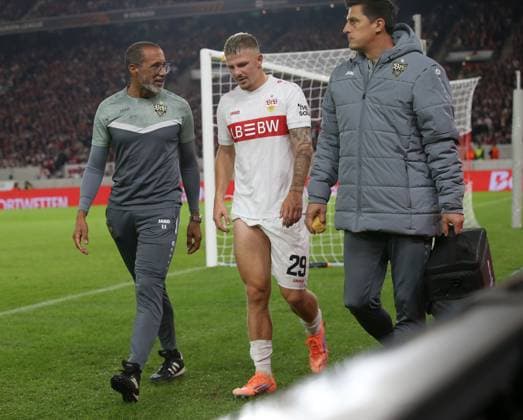 Finn Jeltsch Stuttgart had to be substituted due to injury Sport Football Europa League Season 25 26 VfB Stuttgart Celta Vigo, Football Europa League, 25 09 2025