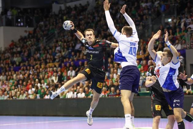25 09 2025, xgox, Handball EHF Champions League SC Magdeburg Orlen Wisla Plock v l Felix Claar Magdeburg, 7 throws goal, Torschuetze, scores goal, Treffer, scores the goal Magdeburg