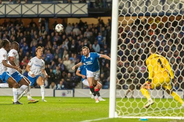 Rangers v KRC Genk Europa League 25 09 2025. John Souttar of Rangers FC headers the ball toward goal only for it to be cleared off the line during the UEFA Europa League, Rangers FC vs KRC Genk, Ibrox Stadium, Glasgow, Scotland. 25 09 2025 Govan Ibrox Stadium Glasgow Scotland Editorial use only , Copyright: xColinxPoultneyx PSI-22901-0013