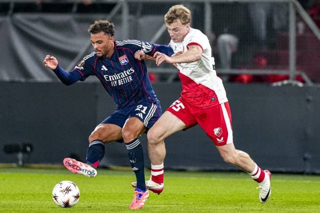 UTRECHT , 25-09-2025 , stadium Galgenwaard , season 2025 2026 , UEFA Europa League football , League phase Matchday 1 , match between FC Utrecht and Olympique Lyon , picture shows Olympique Lyonnais player Ruben Kluivert and FC Utrecht player Derry John Murkin Utrecht - Olympique Lyon  x31193765x Copyright:
