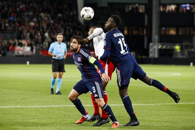 UTRECHT - (l-r) Nicolas Tagliafico of Olympique Lyonnais, Sebastien Haller of FC Utrecht, Moussa Niakhate of Olympique Lyonnais during the Europa League match between FC Utrecht and Olympique Lyon at the Galgenwaard Stadium, on September 25, 2025, in Utrecht, Netherlands. ANP MAURICE VAN STEEN UEFA Europa League 2025-2026 xVIxANPxSportx xxANPxIVx 537477747 originalFilename: 537477747.jpg