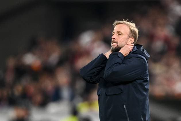 Trainer Sebastian Hoeneß (VfB Stuttgart) gestures looks dejected during the UEFA Europa League 2025 26 League Phase MD1 match between VfB Stuttgart and Real Club Celta at Stuttgart Arena on September 25, 2025 in Stuttgart, Germany. (Photo by Harry Langer DeFodi Images) Trainer Sebastian Hoeneß VfB Stuttgart gestures looks dejected during the UEFA Europa League 2025 26 League Phase MD1 match between VfB Stuttgart and Real Club Celta at Stuttgart Arena on September 25, 2025 in Stuttgart, Germany Photo by Harry Langer DeFodi Images