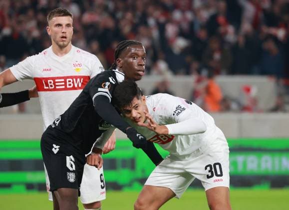 25 09 25 VfB Stuttgart Celta de Vigo Germany, Stuttgart, 25 09 2025, Football, UEFA Europa League, VfB Stuttgart Celta de Vigo v li Ermedin Demirovic VFB, Nr 6 IIaix Moriba Vigo, Andres Chema VFB