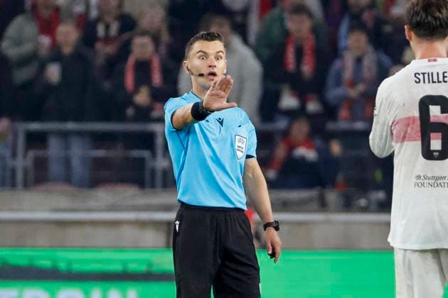 Referee Nicholas Walsh SCO , Germany, Football, UEFA Europa League, Matchday 1, 2025 2026, VfB Stuttgart vs Celta Vigo, 25 09 2025, Arena Stuttgart, Stuttgart, Germany Stuttgart Arena Stuttgart Baden Württemberg Germany Copyright: xGrantxHubbsx