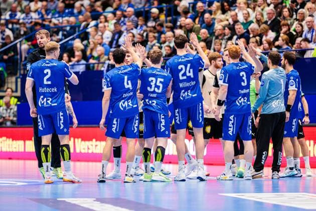 Welcome of the teams GER, TBV Lemgo Lippe vs Bergischer HC, Handball, 1 Bundesliga, Matchday 6, Season 2025 2026, 25 09 2025 GER, TBV Lemgo Lippe vs Bergischer HC, Handball, 1 Bundesliga, Matchday 6, Season 2025 2026, 25 09 2025 Lemgo Copyright: xEibner-Pressefoto JanxRollingerx EP_JSK