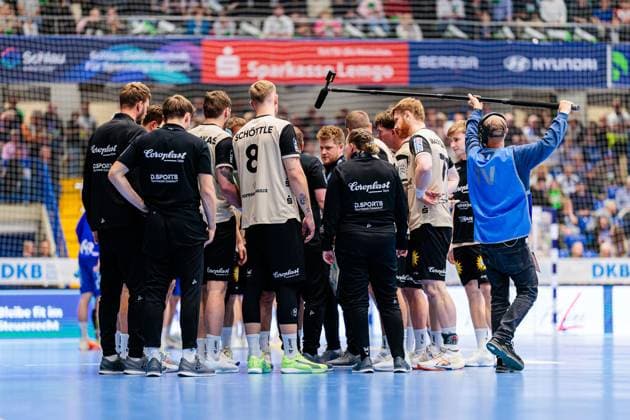Timeout Bergischer HC GER, TBV Lemgo Lippe vs Bergischer HC, Handball, 1 Bundesliga, Matchday 6, Season 2025 2026, 25 09 2025 GER, TBV Lemgo Lippe vs Bergischer HC, Handball, 1 Bundesliga, Matchday 6, Season 2025 2026, 25 09 2025 Lemgo Copyright: xEibner-Pressefoto JanxRollingerx EP_JSK