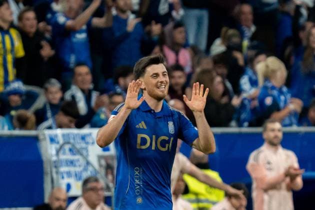 Alberto Reina (N5) celebrating after scoring during La Liga game between Real Oviedo and Barcelona at Carlos Tartiere, Oviedo, Spain. Copyright: xAndresxLopezxSheridanxx xSPPx Sportspressphoto_SPR32155