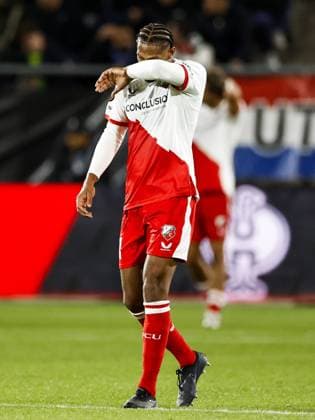 UTRECHT - Sebastien Haller of FC Utrecht is disappointed with the 0-1 loss during the Europa League match between FC Utrecht and Olympique Lyon at the Galgenwaard Stadium on September 25, 2025, in Utrecht, Netherlands. ANP MAURICE VAN STEEN UEFA Europa League 2025-2026 xVIxANPxSportx xxANPxIVx 537481991 originalFilename: 537481991.jpg
