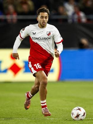 UTRECHT - Souffian El Karouani of FC Utrecht during the Europa League match between FC Utrecht and Olympique Lyon at the Galgenwaard Stadium on September 25, 2025, in Utrecht, Netherlands. ANP MAURICE VAN STEEN UEFA Europa League 2025-2026 xVIxANPxSportx xxANPxIVx 537482247 originalFilename: 537482247.jpg