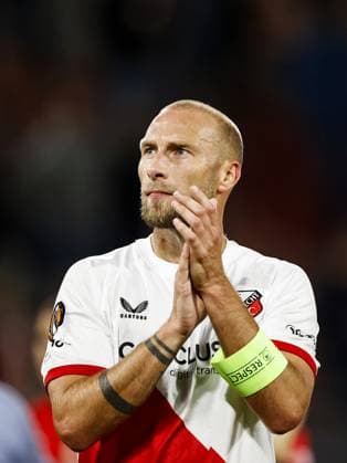 UTRECHT - Mike van der Hoorn of FC Utrecht after the Europa League match between FC Utrecht and Olympique Lyon at the Galgenwaard Stadium on September 25, 2025, in Utrecht, Netherlands. ANP MAURICE VAN STEEN UEFA Europa League 2025-2026 xVIxANPxSportx xxANPxIVx 537483447 originalFilename: 537483447.jpg