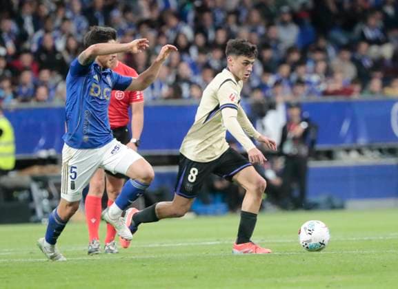 Spanish La Liga EA Sports soccer match Real Oviedo vc FC Barcelona, Barca at Carlos Tartiere stadium in Oviedo, Asturias, Spain 25 september 2025 Pedri 900 Cordon Press  900 CordonxPress LOF - Real Oviedo vs FC Barcelona