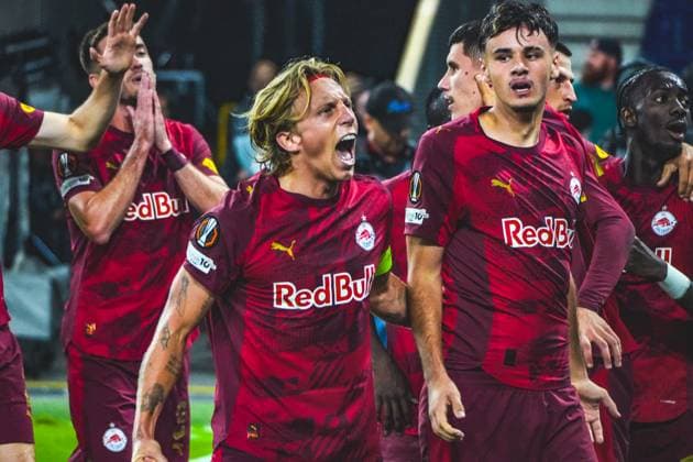 Football Austria, UEFA Europa League 2025 2026, Matchday 1 FC Red Bull Salzburg vs FC Porto Red Bull Arena Salzburg, Wals Siezenheim, Austria Cheers at the offside goal of the Salzburg goal, VAR, cheering, goal celebration Copyright: xLukasxBierederx