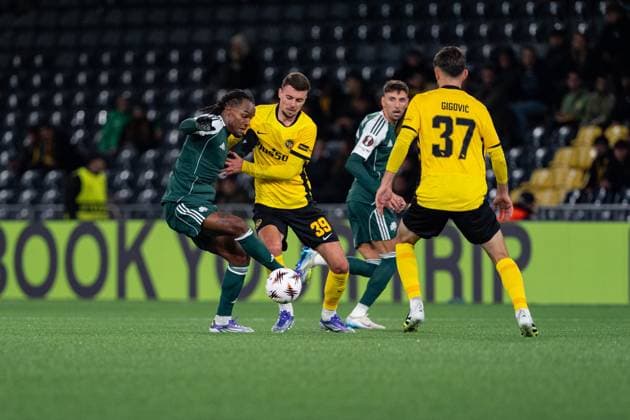 Switzerland UEFA Europa League 2025 26, BSC Young Boys vs Panathinaikos FC Stadion Wankdorf, Bern Darian Males 39 Young Boys in duel with Renato Sanches 8 Panathinaikos Copyright: xKjetilxWaberx