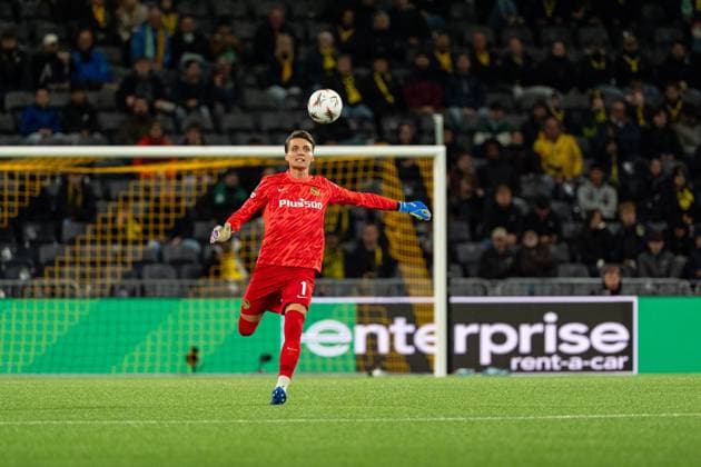 Switzerland UEFA Europa League 2025 26, BSC Young Boys vs Panathinaikos FC Stadion Wankdorf, Bern goalkeeper Marvin Keller 1 Young Boys in action Copyright: xKjetilxWaberx