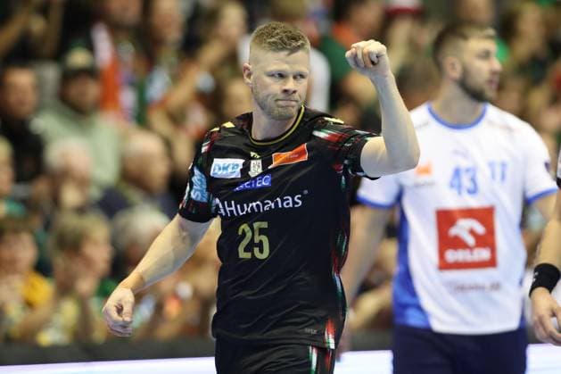 25 09 2025, xtgx, Handball, EHF Champions League, SC Magdeburg Wisla Plock v l Sebastian Barthold Magdebug, 25 Jubel, Torjubel, jubelt ueber das Tor, celebrate the goal, celebration Magdeubrg