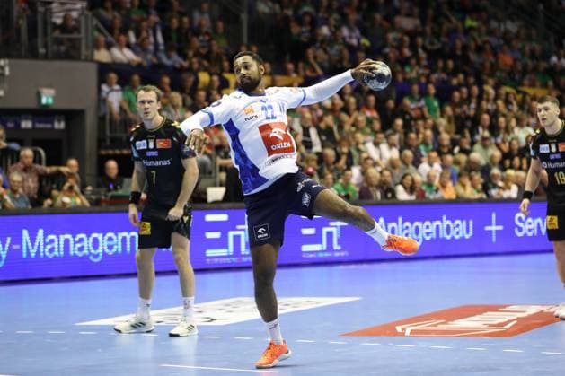 25 09 2025, xtgx, Handball, EHF Champions League, SC Magdeburg Wisla Plock v l Melvyn Richardson Plock, 22 throws goal, goal scorer, scores goal, scores the goal Magdeubrg