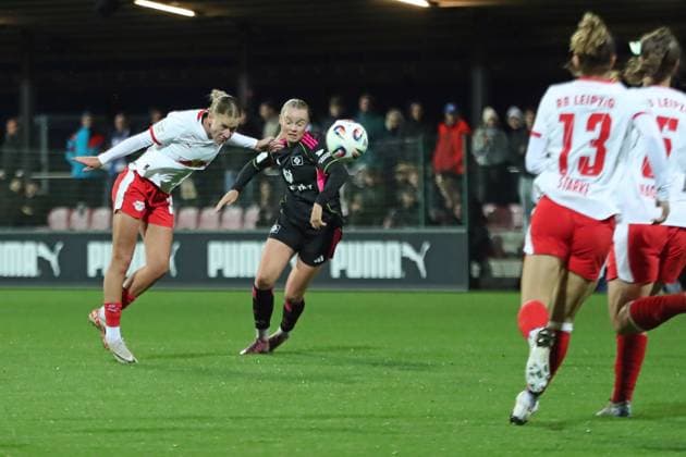 Soccer Bundesliga Women RB Leipzig vs Hamburger SV 25 09 25 Marlene Müller 27, RB Leipzig by header Soccer, Google Pixel Women Bundesliga, Season 2025 2026, 4 Matchday RB Leipzig vs Hamburger SV on 25 09 25, Red Bull Arena, Leipzig DFB REGULATIONS PROHIBIT ANY USE OF PHOTOGRAPHS AS IMAGE SEQUENCES AND OR QUASI VIDEO Copyright: xBEAUTIFULxSPORTS JanxKaeferx