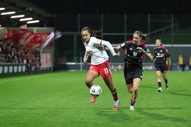 Soccer Bundesliga Women RB Leipzig vs Hamburger SV 25 09 25 Lisa Baum 11, RB Leipzig vs Leni Eggert 29, Hamburger SV Soccer, Google Pixel Women Bundesliga, Season 2025 2026, Matchday 4 RB Leipzig vs Hamburger SV on 25 09 25, Red Bull Arena, Leipzig DFB REGULATIONS PROHIBIT ANY USE OF PHOTOGRAPHS AS IMAGE SEQUENCES AND OR QUASI VIDEO Copyright: xBEAUTIFULxSPORTS JanxKaeferx