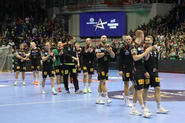 25 09 2025, xtgx, Handball, EHF Champions League, SC Magdeburg Wisla Plock v l Magdeburg Cheering about the victory, cheering after the end of the match Magdeubrg