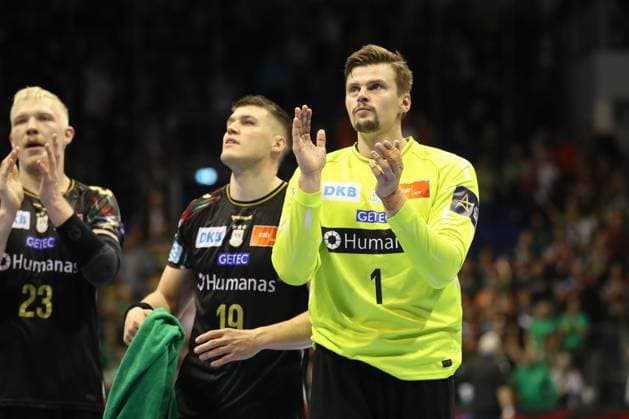 25 09 2025, xtgx, Handball, EHF Champions League, SC Magdeburg Wisla Plock v l Sergey Hernandez Ferrer Magdeburg, 1 Cheering for the win, cheering after the end of the match Magdeubrg