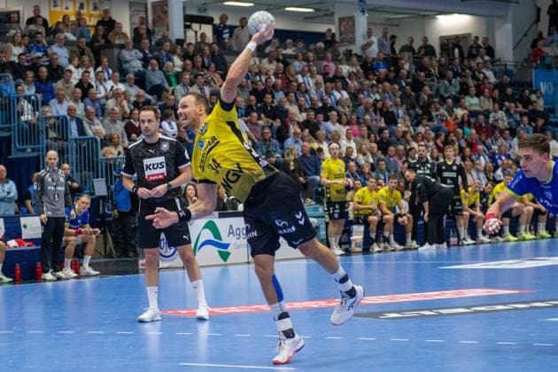 Kai Haefner, right back, TVB Stuttgart 34 , VfL Gummersbach vs TVB 1898 Stuttgart, Daikin Handball Bundesliga, Men , Matchday 6, 25 09 2025 Gummersbach NRW Germany Copyright: xkolbert-press MartinxWdziecznyx