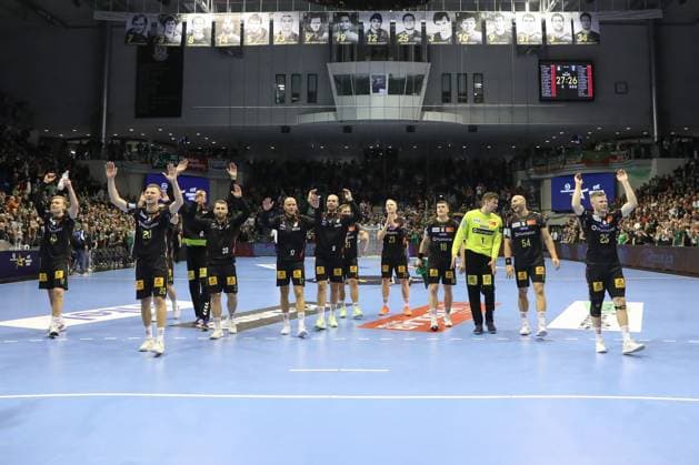 25 09 2025, xtgx, Handball, EHF Champions League, SC Magdeburg Wisla Plock v l Magdeburg Cheering about the victory, cheering after the end of the match Magdeubrg