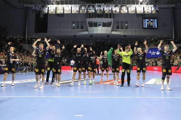 25 09 2025, xtgx, Handball, EHF Champions League, SC Magdeburg Wisla Plock v l Magdeburg Cheering about the victory, cheering after the end of the match Magdeubrg