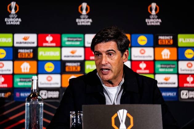 UTRECHT, NETHERLANDS - SEPTEMBER 25: Olympique Lyonnais head coach Paulo Fonseca attends a press conference, PK, Pressekonferenz after the UEFA Europa League 2025 26 League Phase MD1 match between FC Utrecht and Olympique Lyonnais at Stadion Galgenwaard on September 25, 2025 in Utrecht, Netherlands. (Photo by Rene Nijhuis) SPO  Copyright: xRenexNijhuis