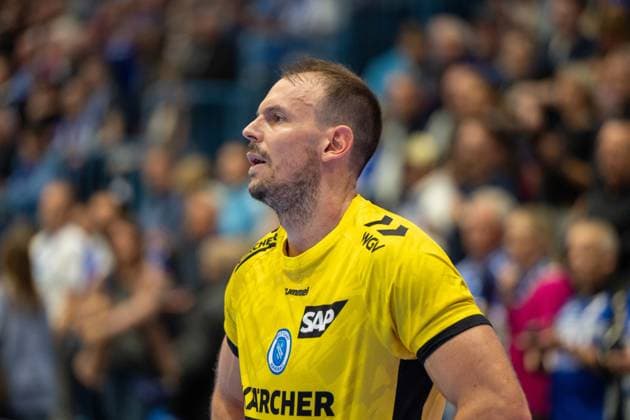 Kai Haefner, right back, TVB Stuttgart 34 , VfL Gummersbach vs TVB 1898 Stuttgart, Daikin Handball Bundesliga, Men , Matchday 6, 25 09 2025 Gummersbach NRW Germany Copyright: xkolbert-press MartinxWdziecznyx