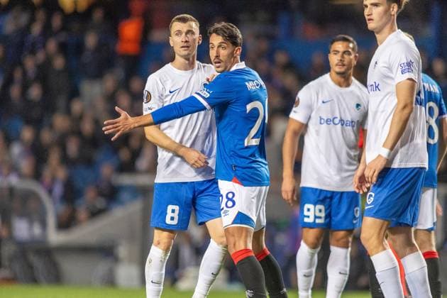 Rangers v KRC Genk Europa League 25 09 2025. Bojan Miovski of Rangers FC holds off Bryan Heynen of KRC Genkk during the UEFA Europa League, Rangers FC vs KRC Genk, Ibrox Stadium, Glasgow, Scotland. 25 09 2025 Govan Ibrox Stadium Glasgow Scotland Editorial use only , Copyright: xColinxPoultneyx PSI-22901-0047