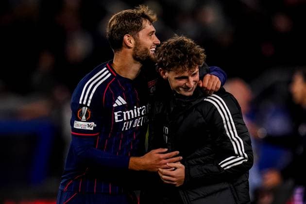 UTRECHT, NETHERLANDS - SEPTEMBER 25: Tanner Tessmann of Olympique Lyonnais and Tyler Morton of Olympique Lyonnais celebrate their team s win after the UEFA Europa League 2025 26 League Phase MD1 match between FC Utrecht and Olympique Lyonnais at Stadion Galgenwaard on September 25, 2025 in Utrecht, Netherlands. (Photo by Rene Nijhuis) SPO  Copyright: xRenexNijhuis
