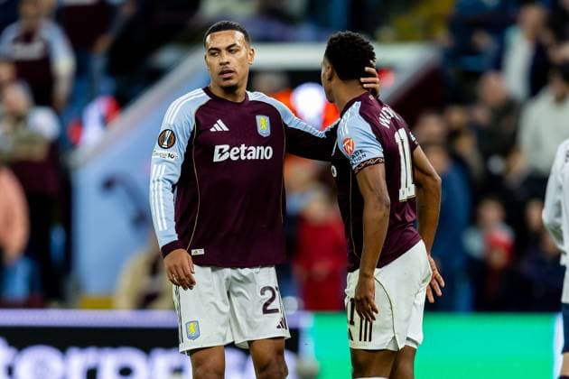 Aston Villa v Bologna Europa League 25 09 2025. Aston Villa midfielder Morgan Rogers (27) congratulates Aston Villa forward Ollie Watkins (11) on getting PENALTY during the Europa League match between Aston Villa and Bologna at Villa Park, Birmingham, England on 25 September 2025. Birmingham Villa Park West Midlands England Editorial use only , Copyright: xManjitxNarotrax PSI-22910-0121