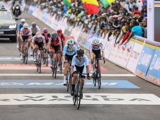 (250926) -- KIGALI, Sept. 26, 2025 -- Riders compete during the Women s Under 23 (U23) Individual Time Trial of the 2025 UCI Road World Championships in Kigali, Rwanda, on Sept. 25, 2025. (Photo by Xinhua) (SP)RWANDA-KIGALI-CYCLING-UCI-ROAD WORLD CHAMPIONSHIPS-WOMEN S U23 HuangxWanqing 