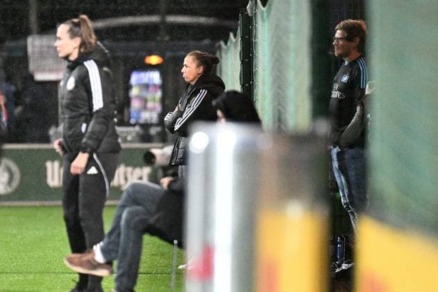 Soccer I Women I Season 2025 2026 I Bundesliga I Matchday 4 I RB Leipzig Hamburger SV I 25 09 2025 Liese Brancao Coach, Hamburger SV Center pensive Leipzig RB Training Center, Cottaweg 7 Saxony Germany Copyright: xLobeca InesxHähnelx