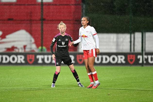Soccer I Women I Season 2025 2026 I Bundesliga I 4 Matchday I RB Leipzig Hamburger SV I 25 09 2025 Jaqueline Dönges 21, Hamburger SV and Lisa Baum 11, Rasenballsport Leipzig Leipzig RB Training Center, Cottaweg 7 Saxony Germany Copyright: xLobeca InesxHähnelx