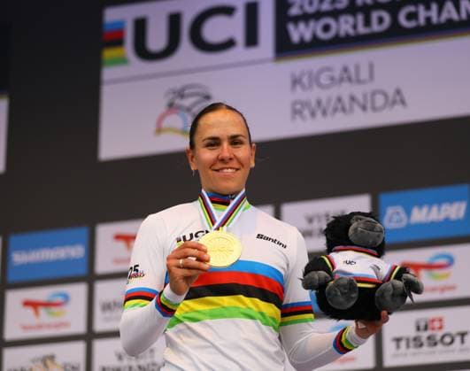 (250926) -- KIGALI, Sept. 26, 2025 -- Gold medalist Celia Gery of France poses during the awarding ceremony for the Women s Under 23 (U23) Individual Time Trial of the 2025 UCI Road World Championships in Kigali, Rwanda, on Sept. 25, 2025. (Photo by Xinhua) (SP)RWANDA-KIGALI-CYCLING-UCI-ROAD WORLD CHAMPIONSHIPS-WOMEN S U23 HuangxWanqing 