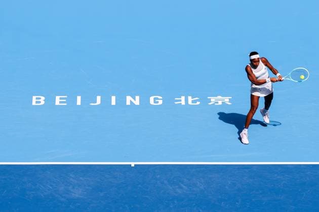 Sport Bilder des Tages BEIJING, CHINA - SEPTEMBER 26: Coco Gauff of the United States returns a shot in the Women s Singles Round of 64 match against Kamilla Rakhimova of Russia on day 5 of the 2025 China Open at National Tennis Center on September 26, 2025 in Beijing, China.  Copyright: xVCGx 111593310196