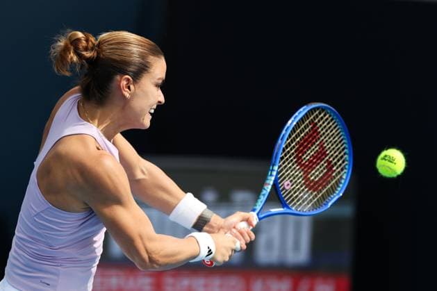 BEIJING, CHINA - SEPTEMBER 26: Maria Sakkari of Greece returns a shot in the Women s Singles Round of 64 match against Leylah Fernandez of Canada on day 5 of the 2025 China Open at National Tennis Center on September 26, 2025 in Beijing, China.  Copyright: xVCGx 111593309258