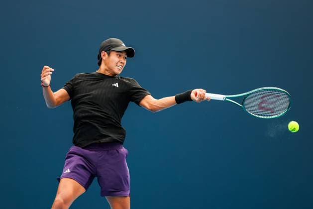 BEIJING, CHINA - SEPTEMBER 26: Learner Tien of the United States competes in the Men s Singles Round of 32 match against Francisco Cerundolo of Argentina on day 5 of the 2025 China Open at National Tennis Center on September 26, 2025 in Beijing, China.  Copyright: xVCGx 111593323901